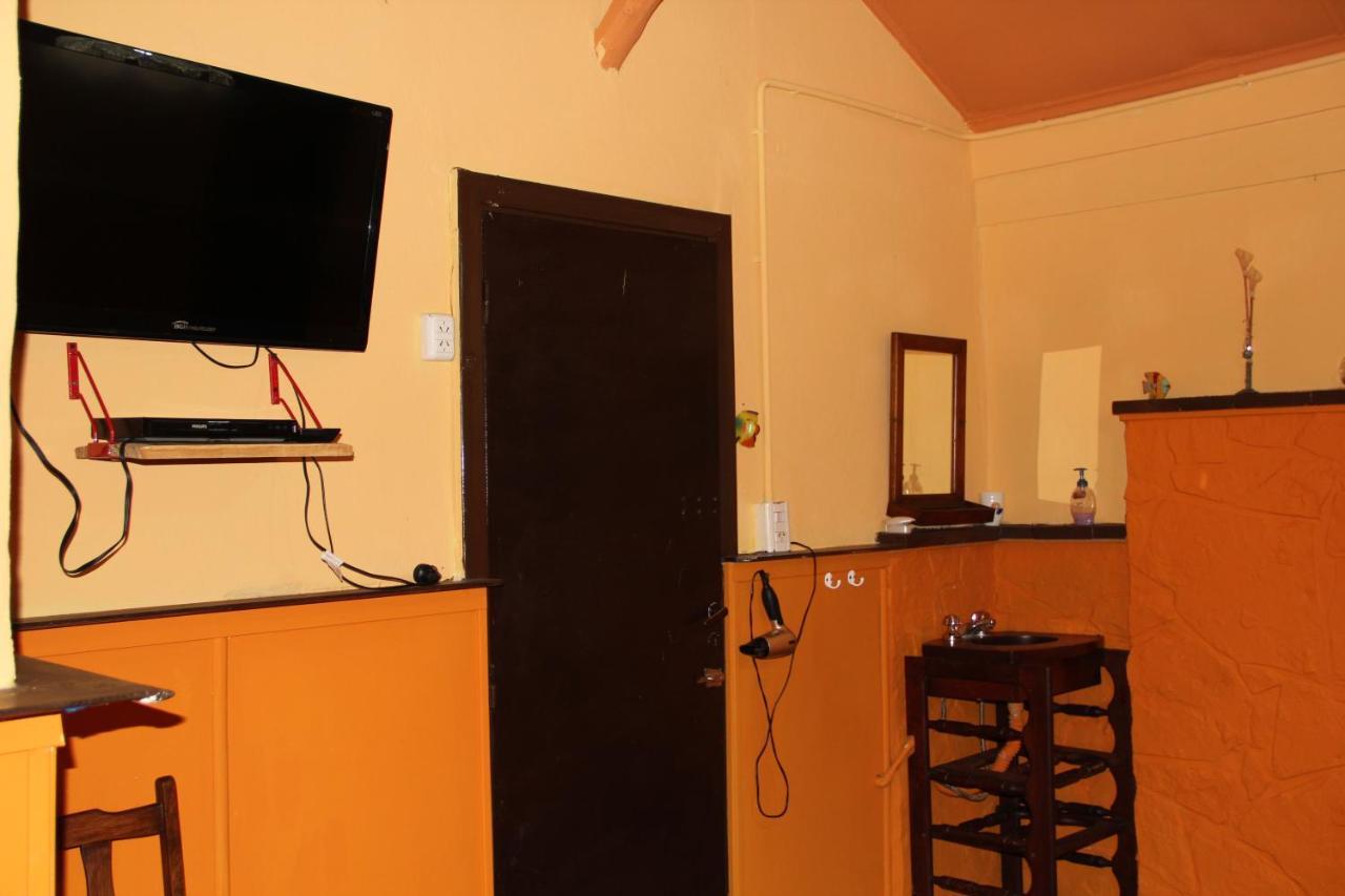 Posada De La Rosarito Hotell Brandsen Exteriör bild